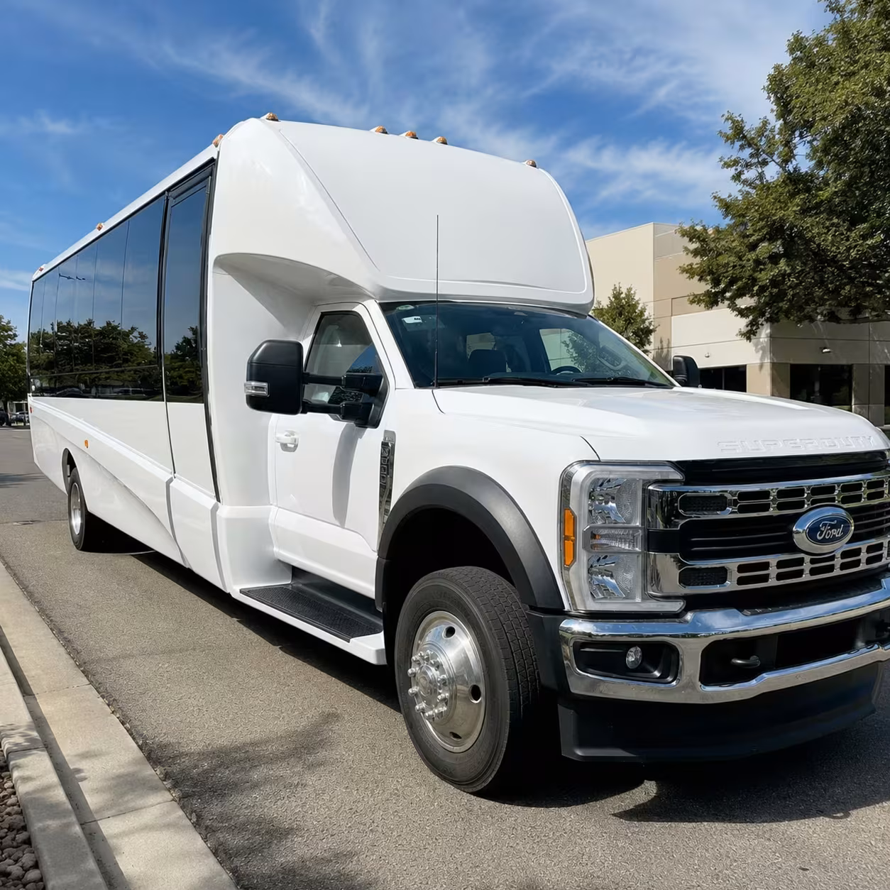 minibus rentals from troy to michigan lottery amphitheatre
