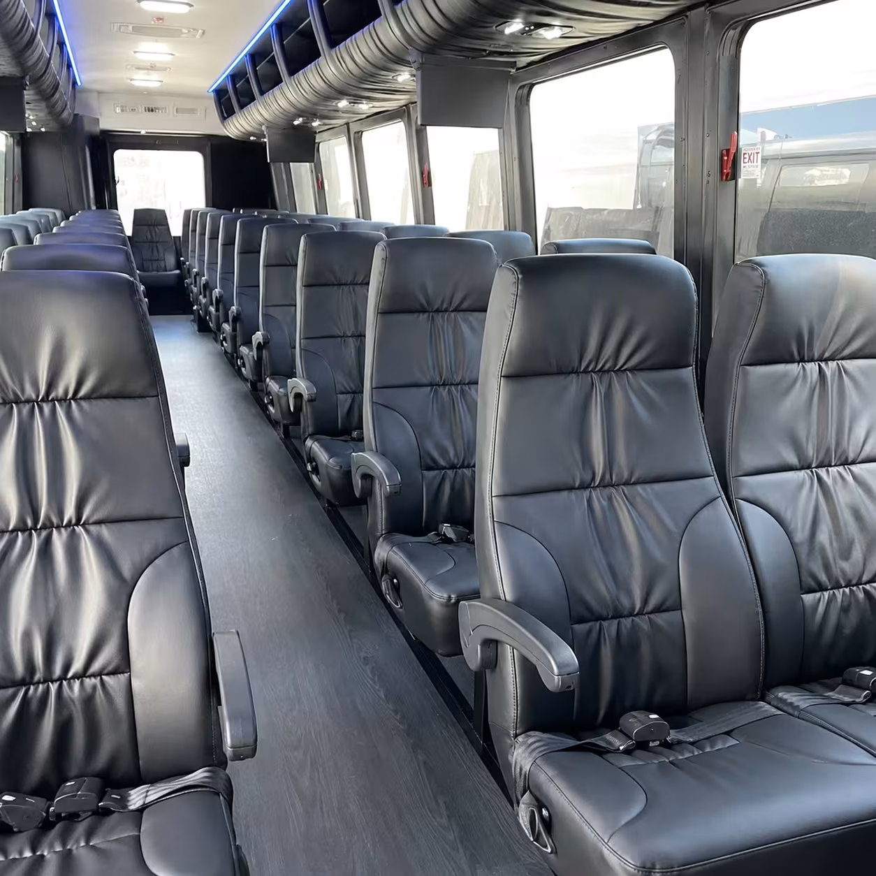 minibus rentals in troy for oakland county airport runs