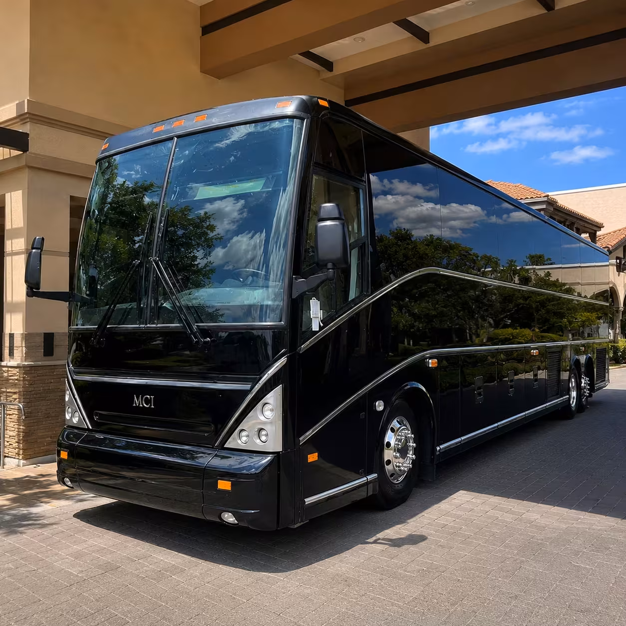 troy convention shuttle buses for detroit area venues