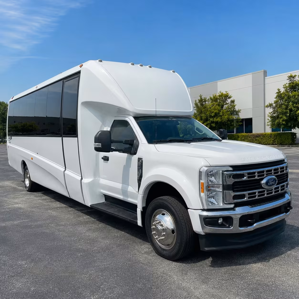 troy minibus rentals for zoo and stem field trips